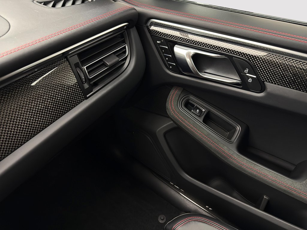 Porsche Macan GTS  GTS Sport Package 2024 à Laval, Québec - 33 - w1024h768px