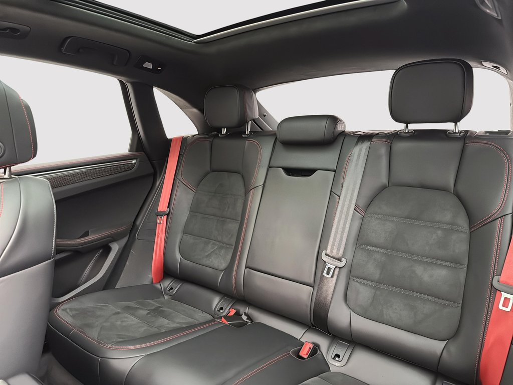 Porsche Macan GTS  GTS Sport Package 2024 à Laval, Québec - 20 - w1024h768px