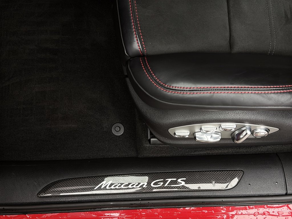 Porsche Macan GTS  GTS Sport Package 2024 à Laval, Québec - 25 - w1024h768px