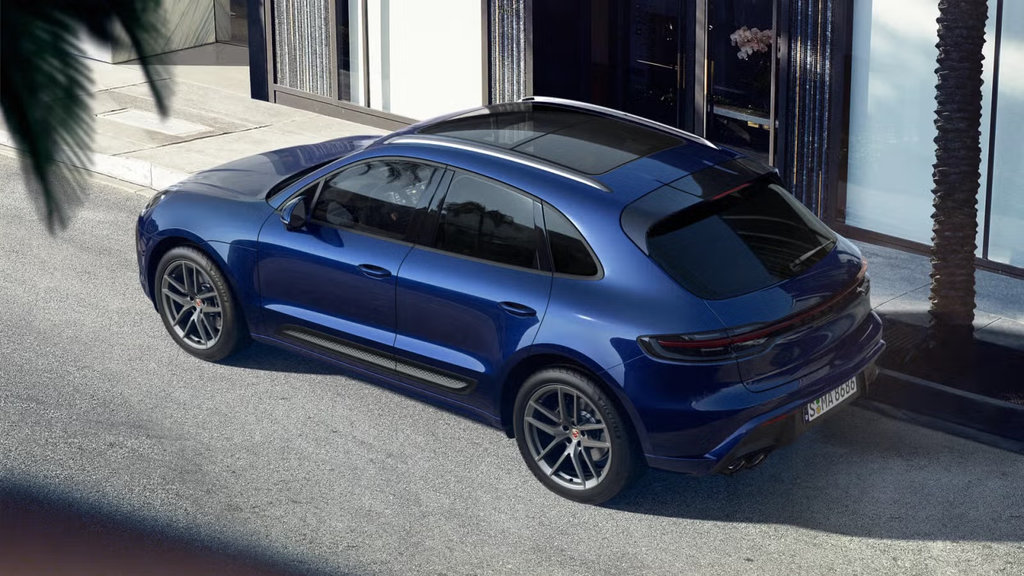 Porsche Macan Premium Package Plus 2024 à Laval, Québec - 4 - w1024h768px