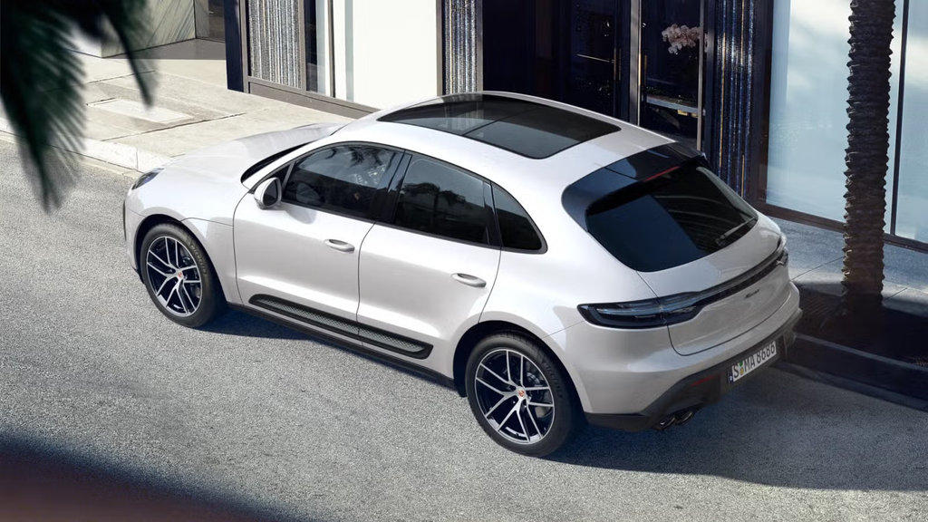 Porsche Macan Premium Package Plus 2024 à Laval, Québec - 4 - w1024h768px
