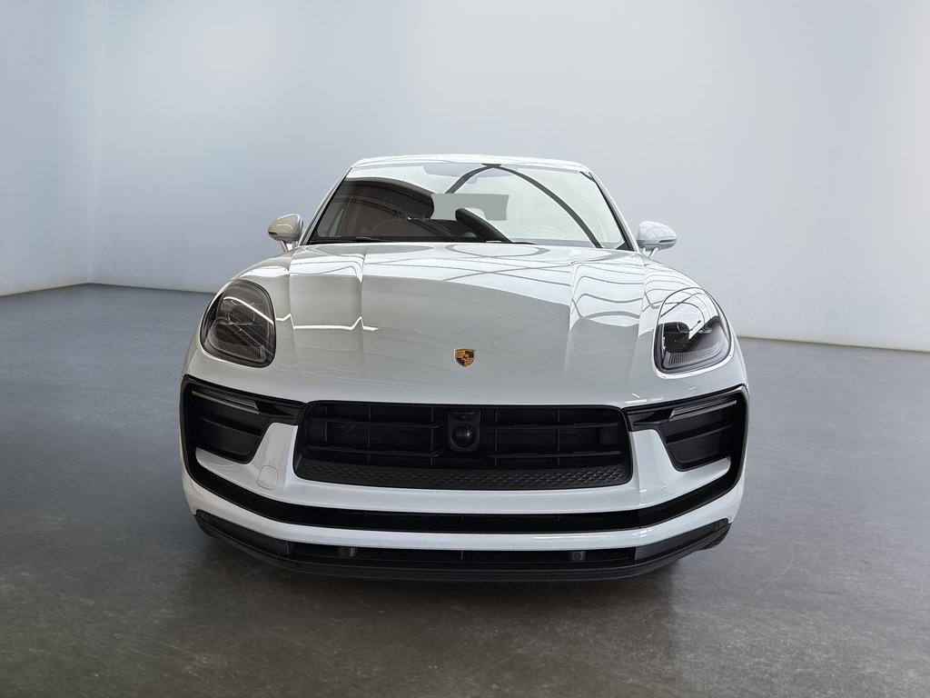 Porsche Macan Premium Package Plus 2024 à Laval, Québec - 6 - w1024h768px