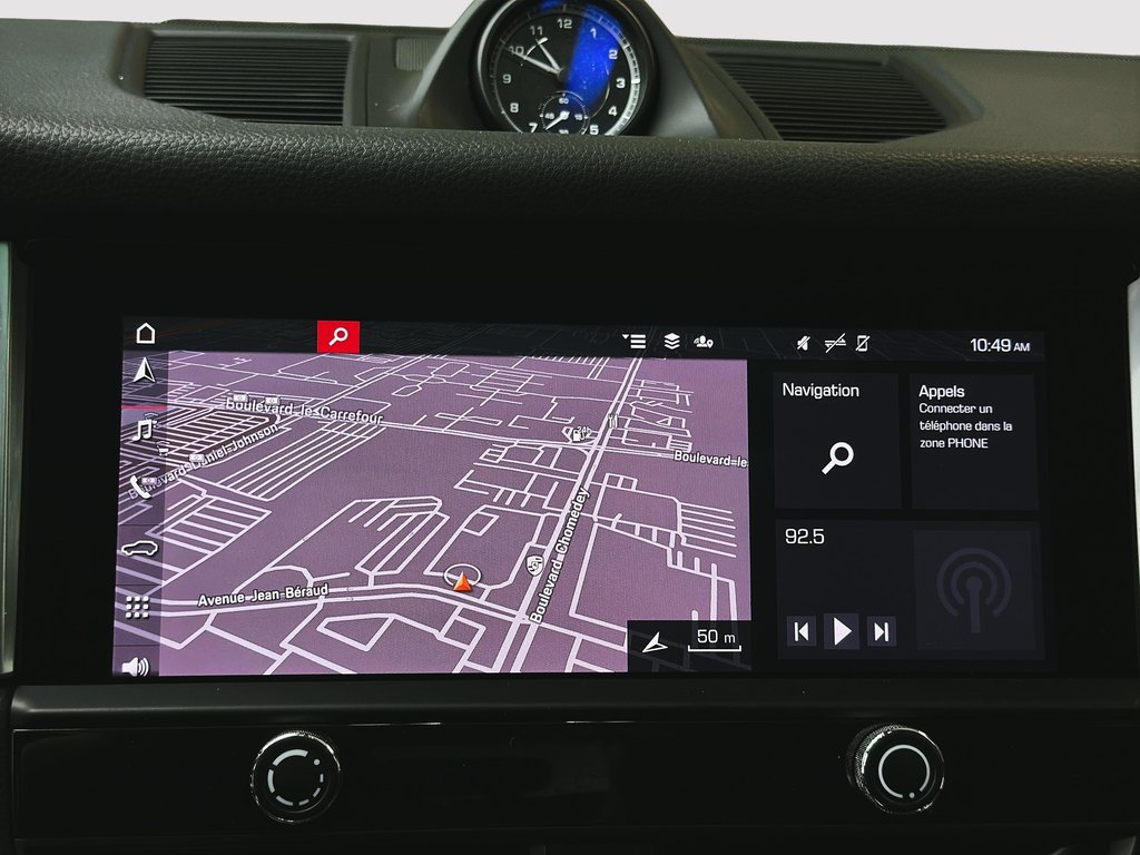 Porsche Macan Premium Package Plus 2024 à Laval, Québec - 22 - w1024h768px