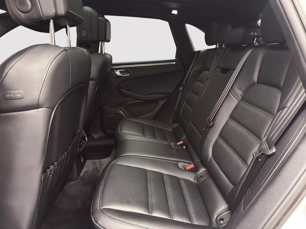Porsche Macan Premium Package Plus 2024 à Laval, Québec - 23 - w1024h768px