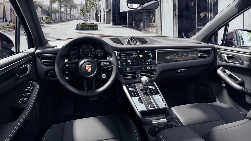 Porsche Macan GTS Premium Package Plus 2024 à Laval, Québec - 5 - w1024h768px
