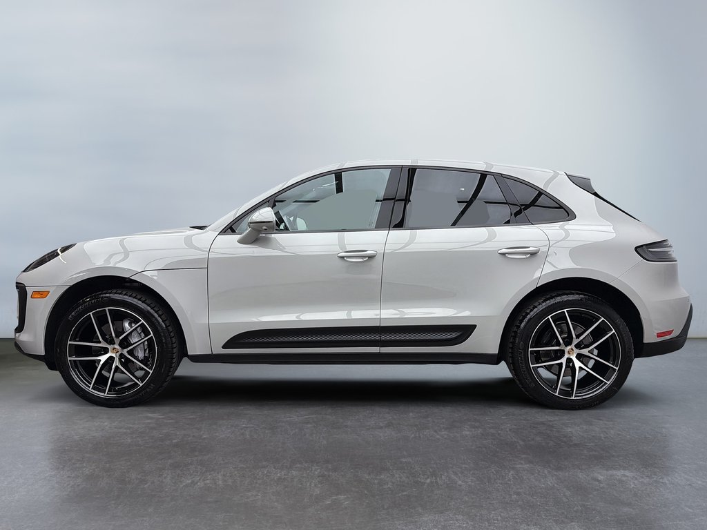2024 Porsche Macan Premium Package Plus in Laval, Quebec - 2 - w1024h768px