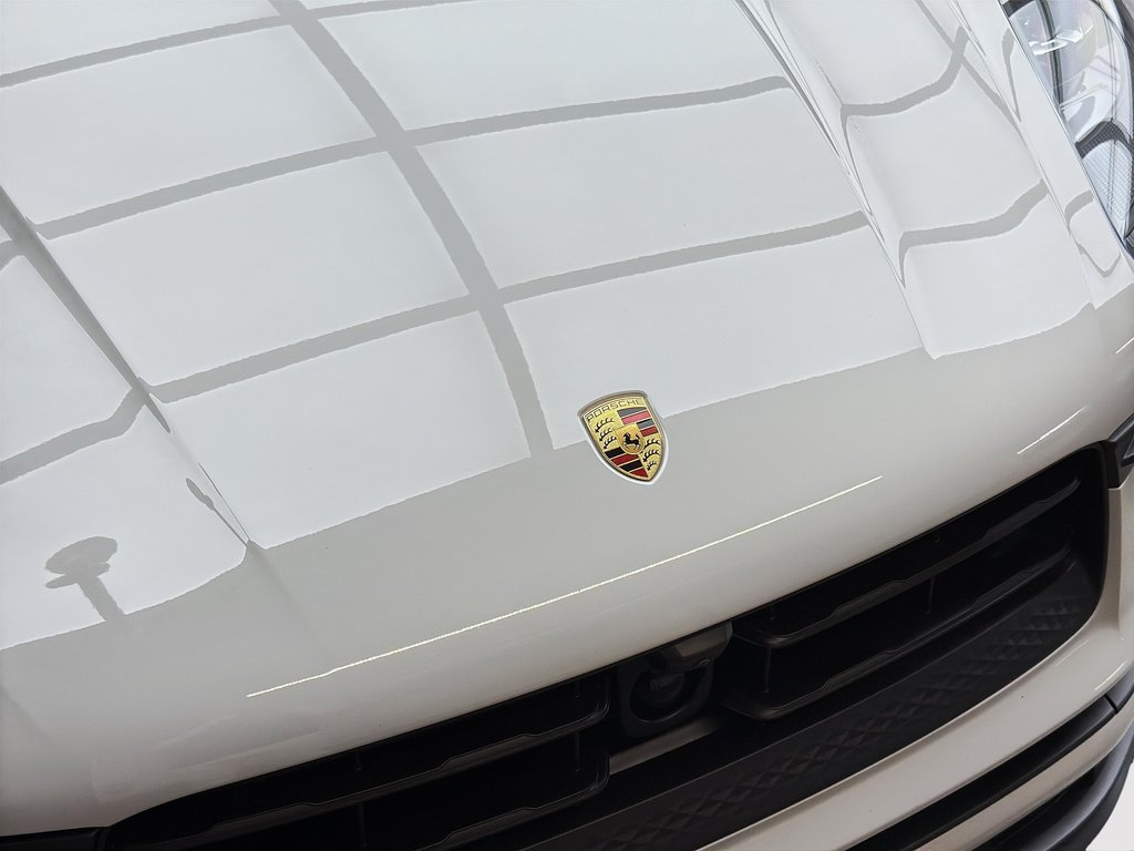 2024 Porsche Macan Premium Package Plus in Laval, Quebec - 8 - w1024h768px