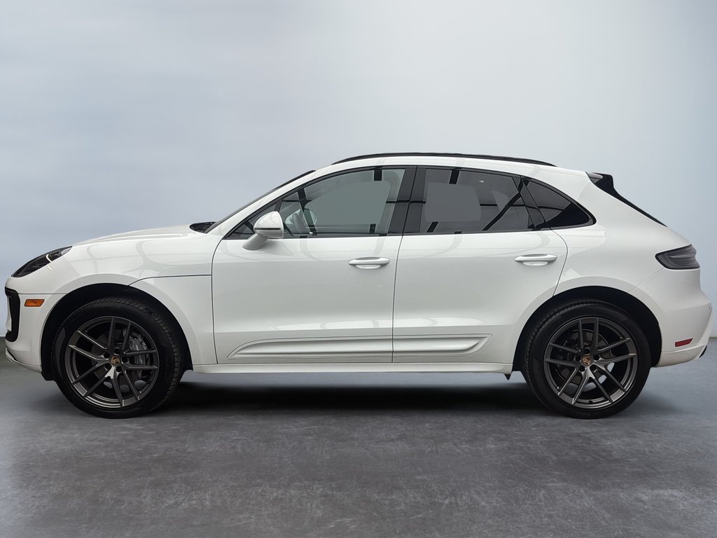 2024 Porsche Macan Premium Package Plus in Laval, Quebec - 2 - w1024h768px