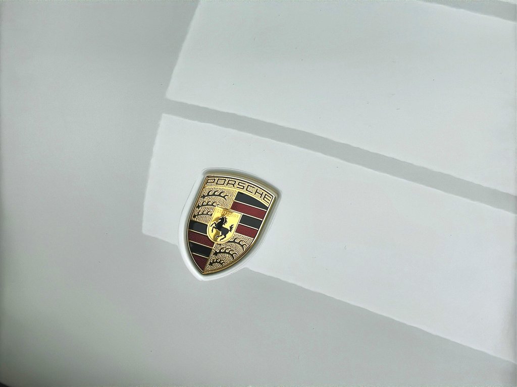 2024 Porsche Macan Premium Package Plus in Laval, Quebec - 7 - w1024h768px