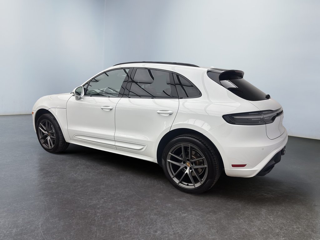 2024 Porsche Macan Premium Package Plus in Laval, Quebec - 3 - w1024h768px