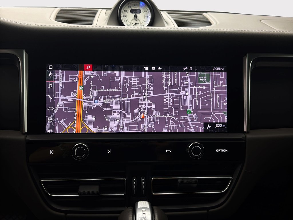 2024 Porsche Macan Premium Package Plus in Laval, Quebec - 23 - w1024h768px