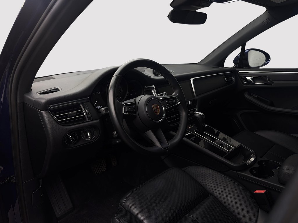 Porsche Macan Premium Package Plus 2024 à Laval, Québec - 13 - w1024h768px