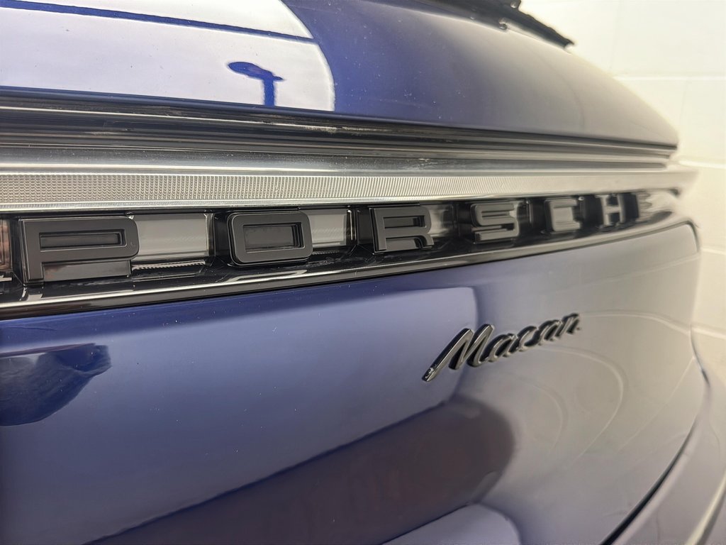 Porsche Macan Premium Package Plus 2024 à Laval, Québec - 8 - w1024h768px