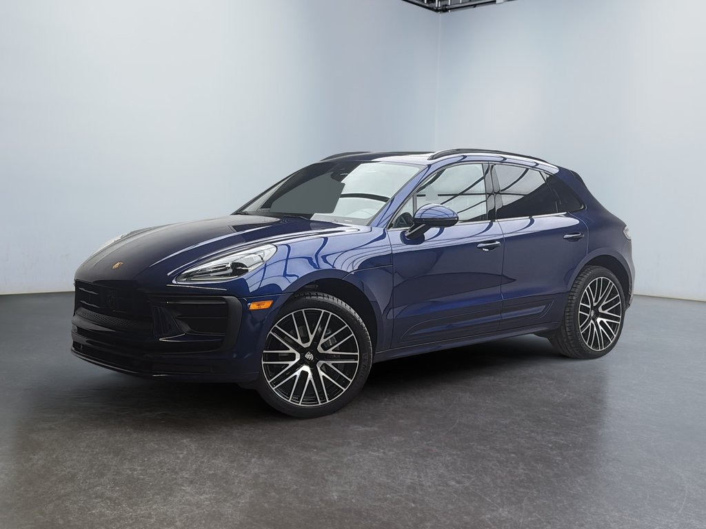 Porsche Macan Premium Package Plus 2024 à Laval, Québec - 1 - w1024h768px