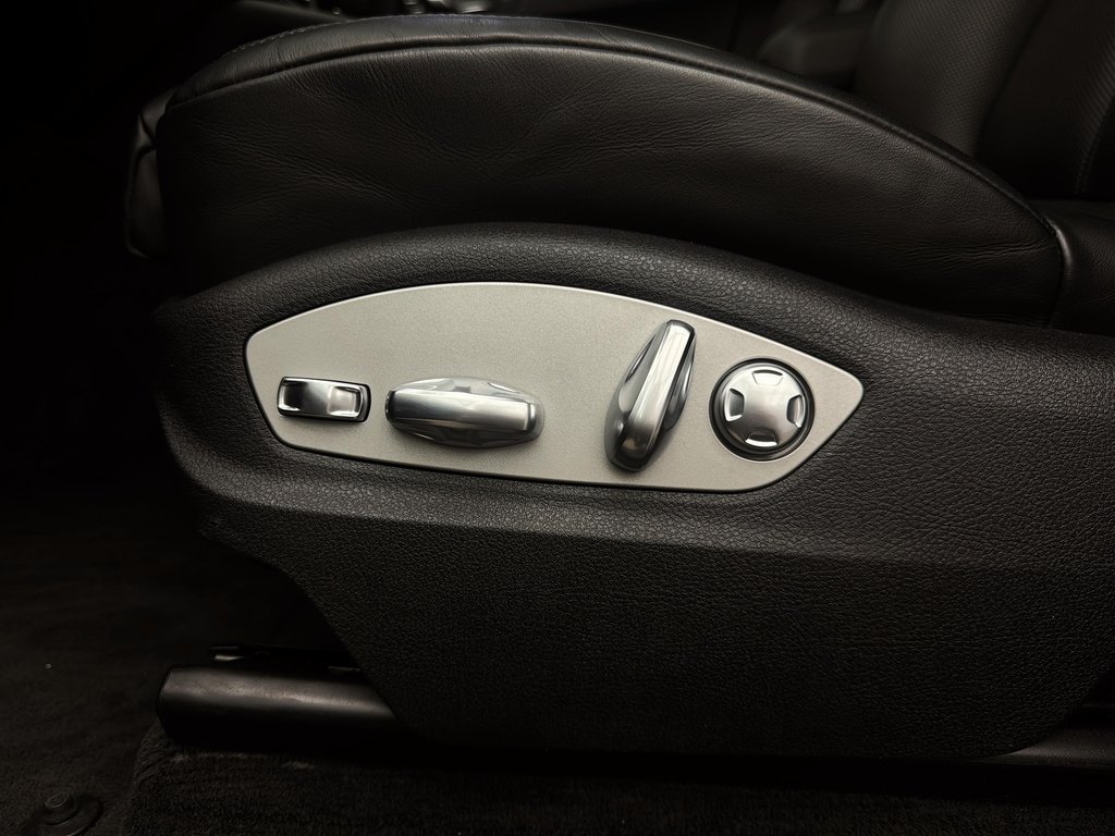 Porsche Macan Premium Package Plus 2024 à Laval, Québec - 26 - w1024h768px