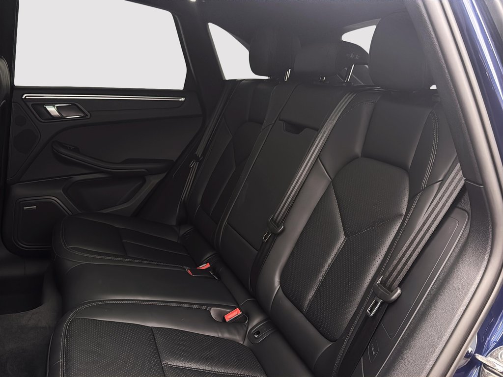 Porsche Macan Premium Package Plus 2024 à Laval, Québec - 27 - w1024h768px