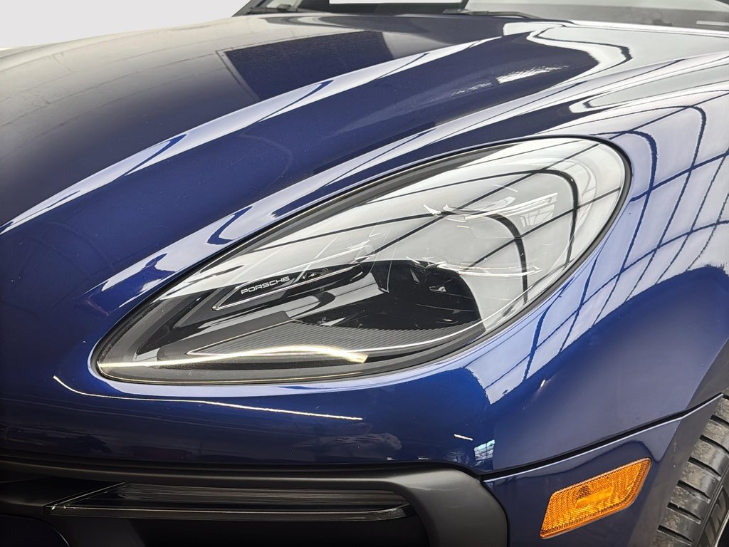 Porsche Macan Premium Package Plus 2024 à Laval, Québec - 9 - w1024h768px