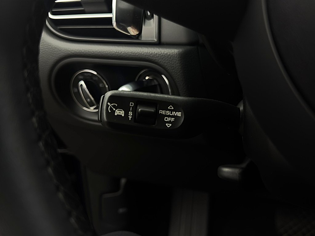 Porsche Macan Premium Package Plus 2024 à Laval, Québec - 18 - w1024h768px