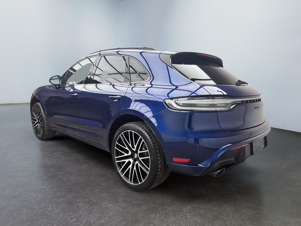 Porsche Macan Premium Package Plus 2024 à Laval, Québec - 3 - w1024h768px