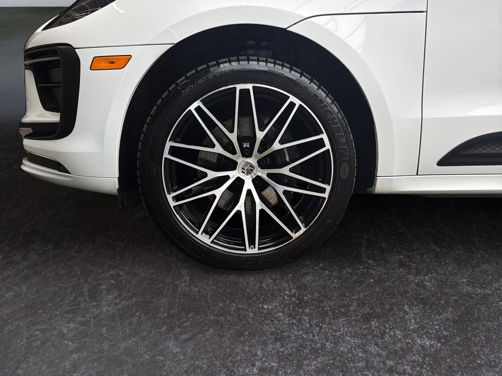 Porsche Macan 21 RS Spyder 2024 à Laval, Québec - 11 - w1024h768px