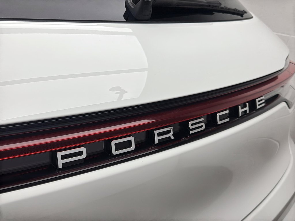 Porsche Macan 21 RS Spyder 2024 à Laval, Québec - 8 - w1024h768px