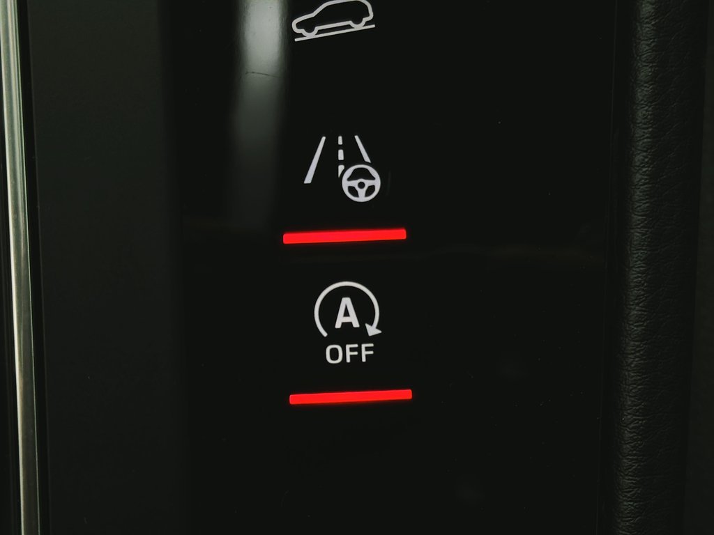 Porsche Macan 21 RS Spyder 2024 à Laval, Québec - 21 - w1024h768px