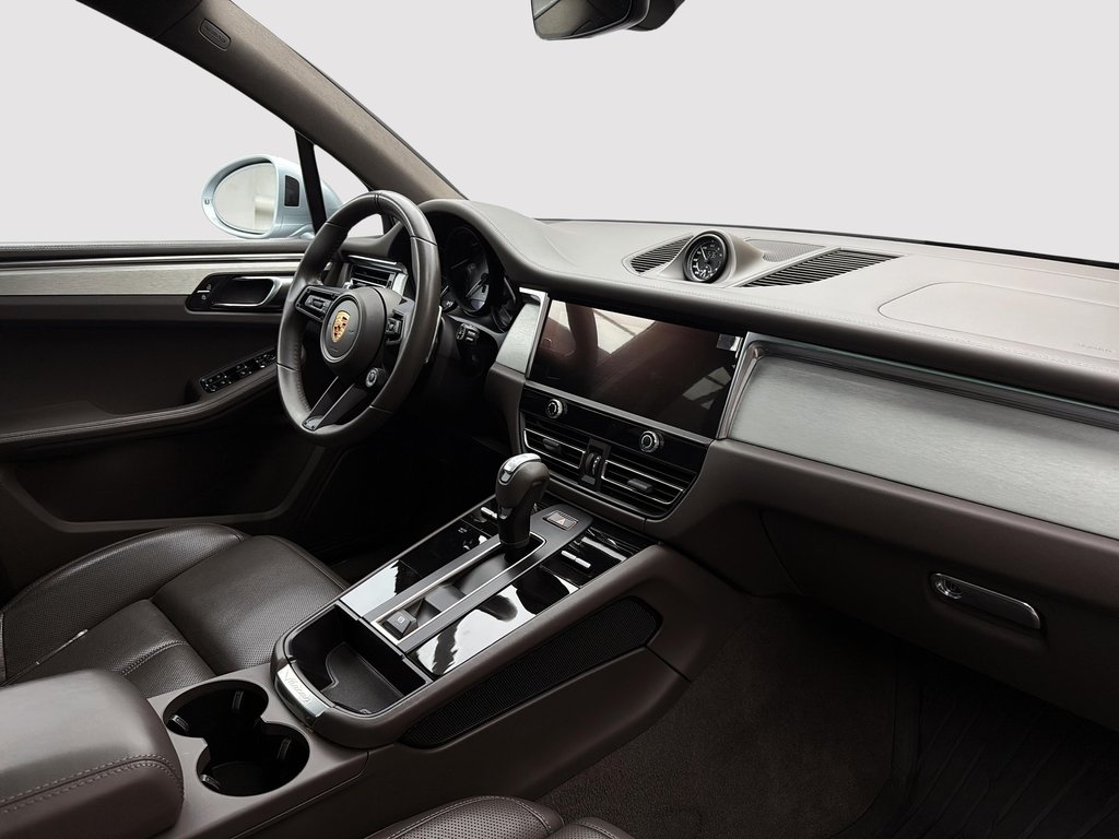 2024 Porsche Macan S V6 Premium Package Plus in Laval, Quebec - 27 - w1024h768px