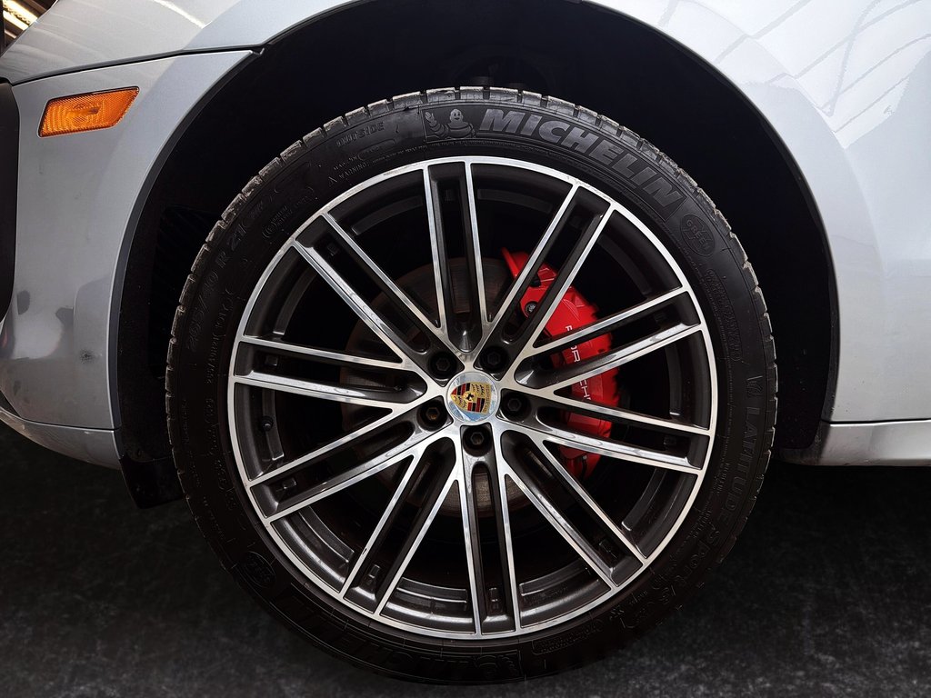2024 Porsche Macan S V6 Premium Package Plus in Laval, Quebec - 11 - w1024h768px