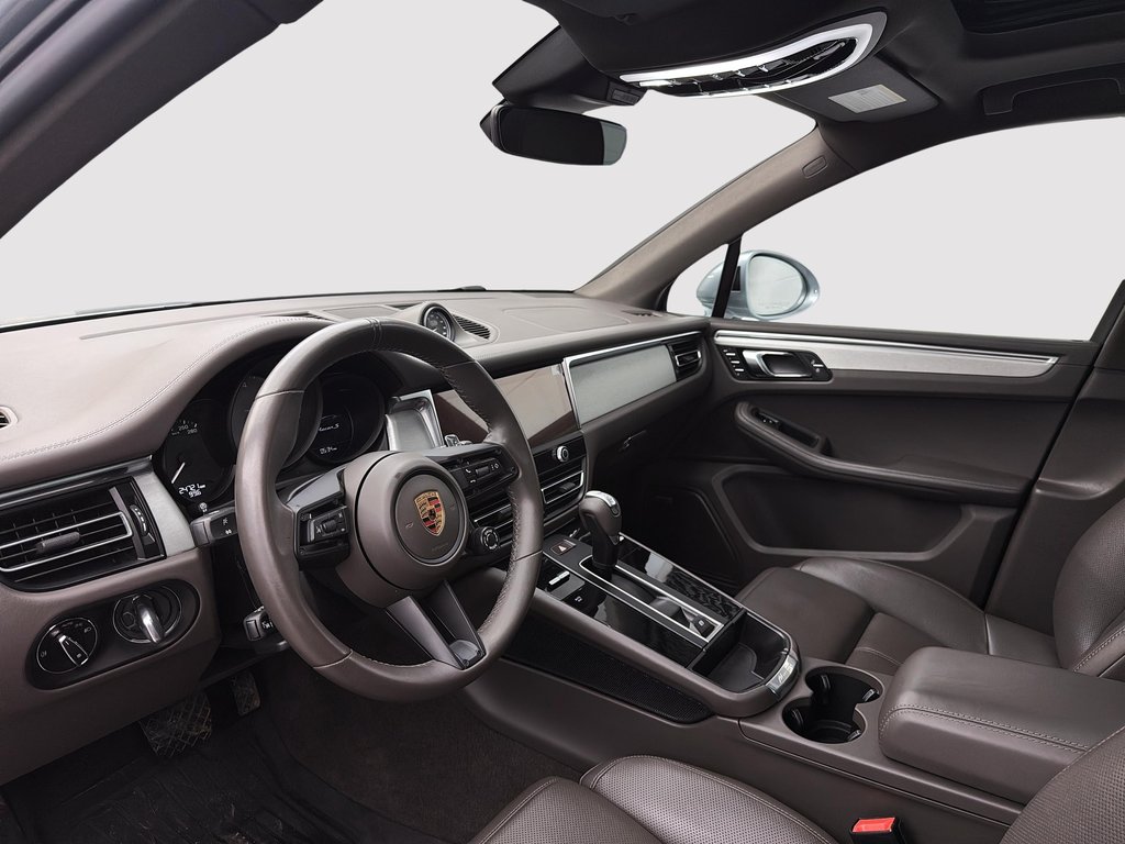 2024 Porsche Macan S V6 Premium Package Plus in Laval, Quebec - 13 - w1024h768px