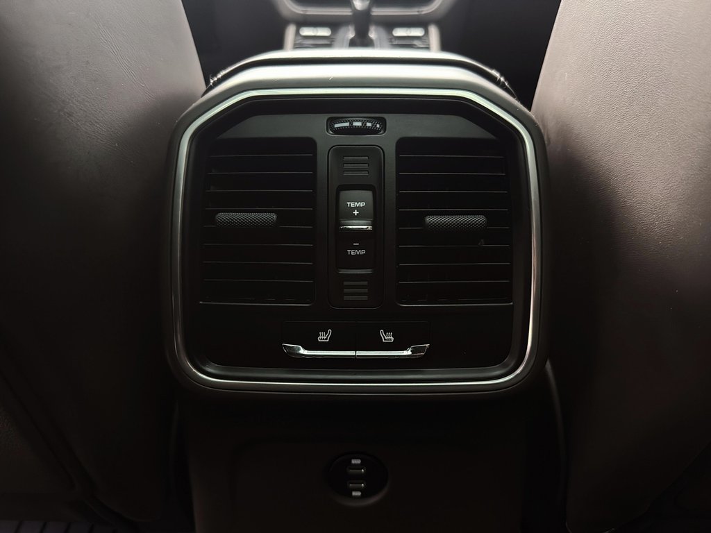 2024 Porsche Macan S V6 Premium Package Plus in Laval, Quebec - 25 - w1024h768px