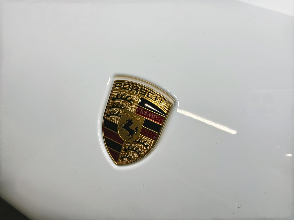2024 Porsche Macan Premium Package Plus in Laval, Quebec - 6 - w1024h768px