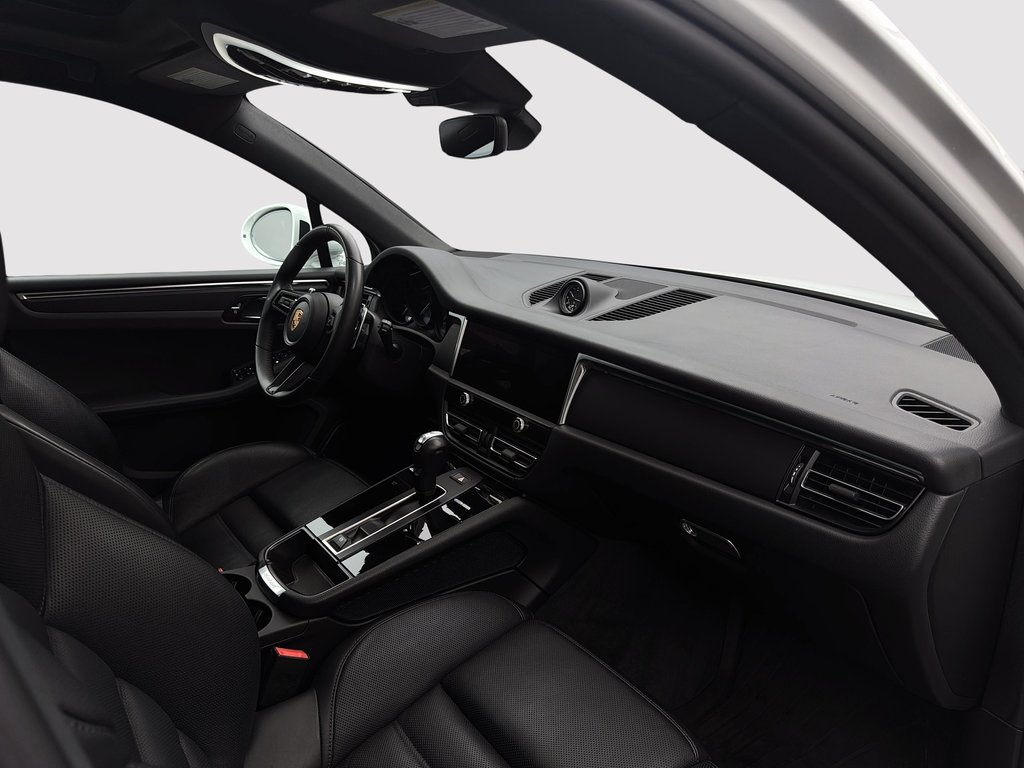 2024 Porsche Macan Premium Package Plus in Laval, Quebec - 23 - w1024h768px