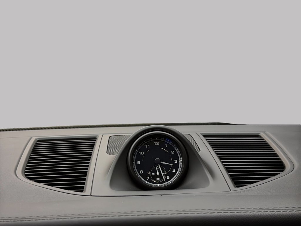 2024 Porsche Macan Premium Package Plus in Laval, Quebec - 16 - w1024h768px