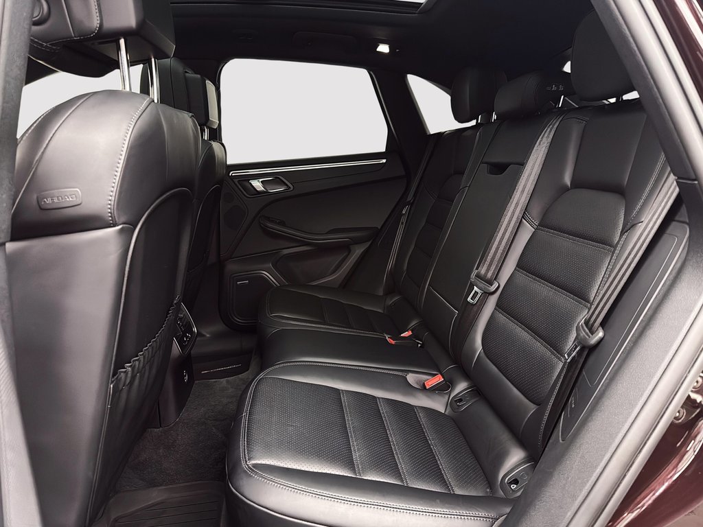 2024 Porsche Macan Premium Package Plus in Laval, Quebec - 23 - w1024h768px