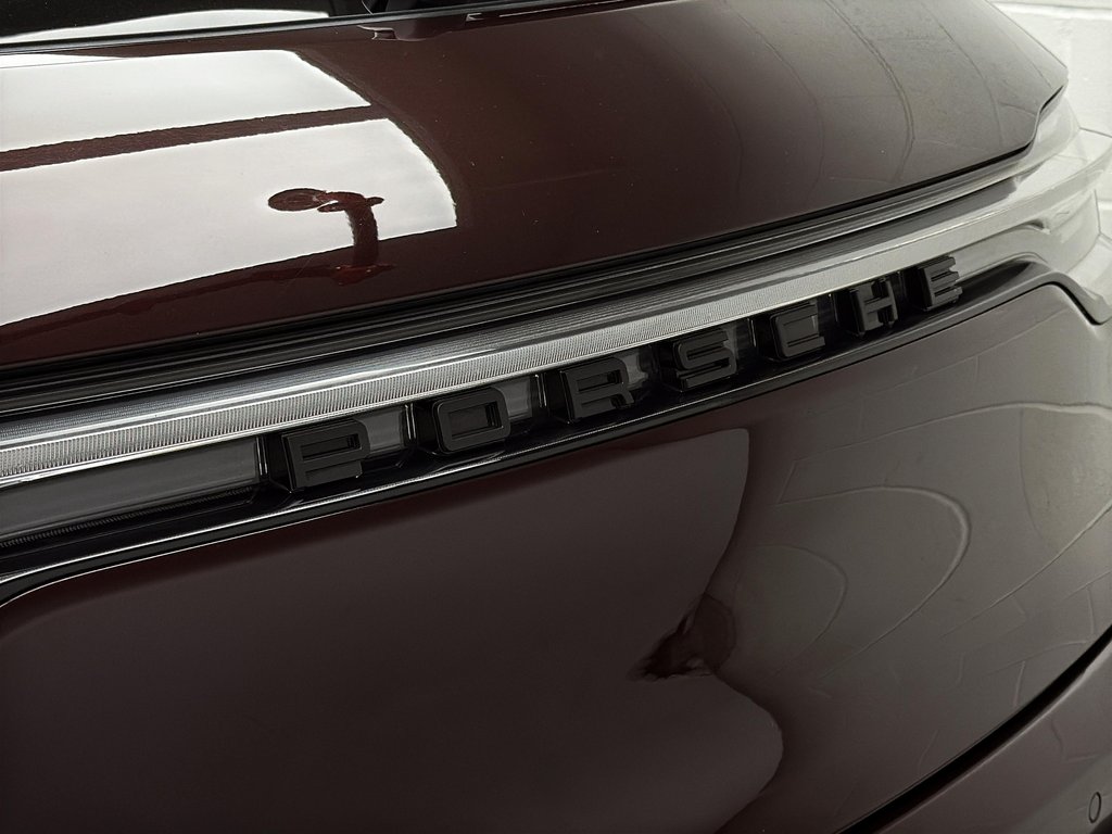 2024 Porsche Macan Premium Package Plus in Laval, Quebec - 8 - w1024h768px