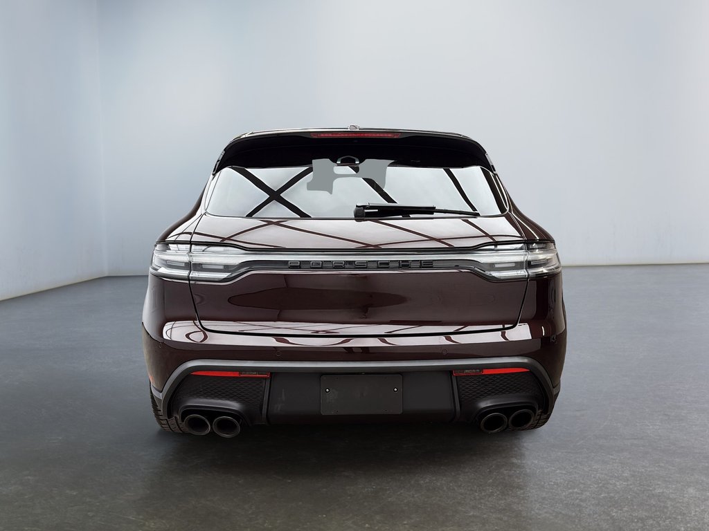 2024 Porsche Macan Premium Package Plus in Laval, Quebec - 5 - w1024h768px