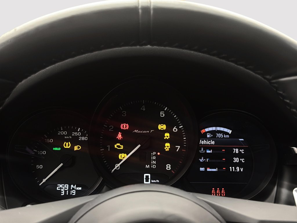 2024 Porsche Macan T AWD in Laval, Quebec - 19 - w1024h768px