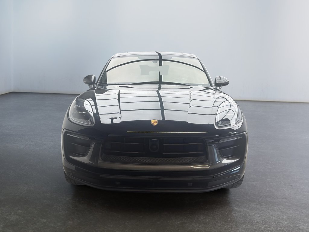 2024 Porsche Macan T AWD in Laval, Quebec - 6 - w1024h768px