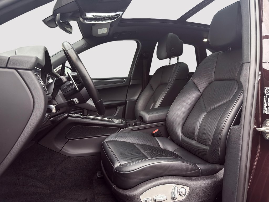 Porsche Macan Premium Package Plus 2024 à Laval, Québec - 14 - w1024h768px