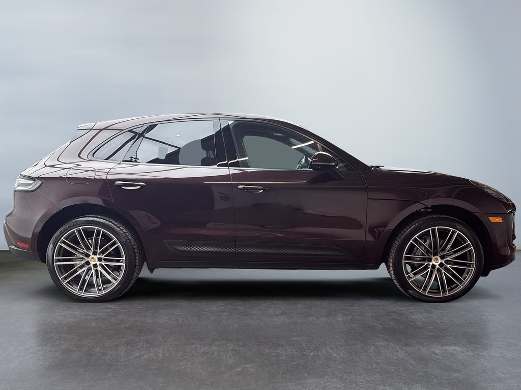 Porsche Macan Premium Package Plus 2024 à Laval, Québec - 5 - w1024h768px
