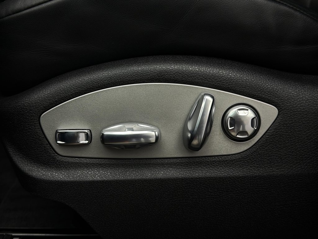 Porsche Macan Premium Package Plus 2024 à Laval, Québec - 25 - w1024h768px