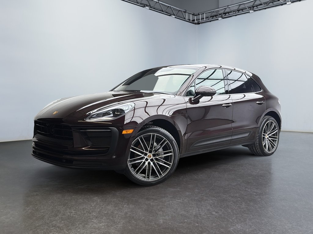 Porsche Macan Premium Package Plus 2024 à Laval, Québec - 1 - w1024h768px