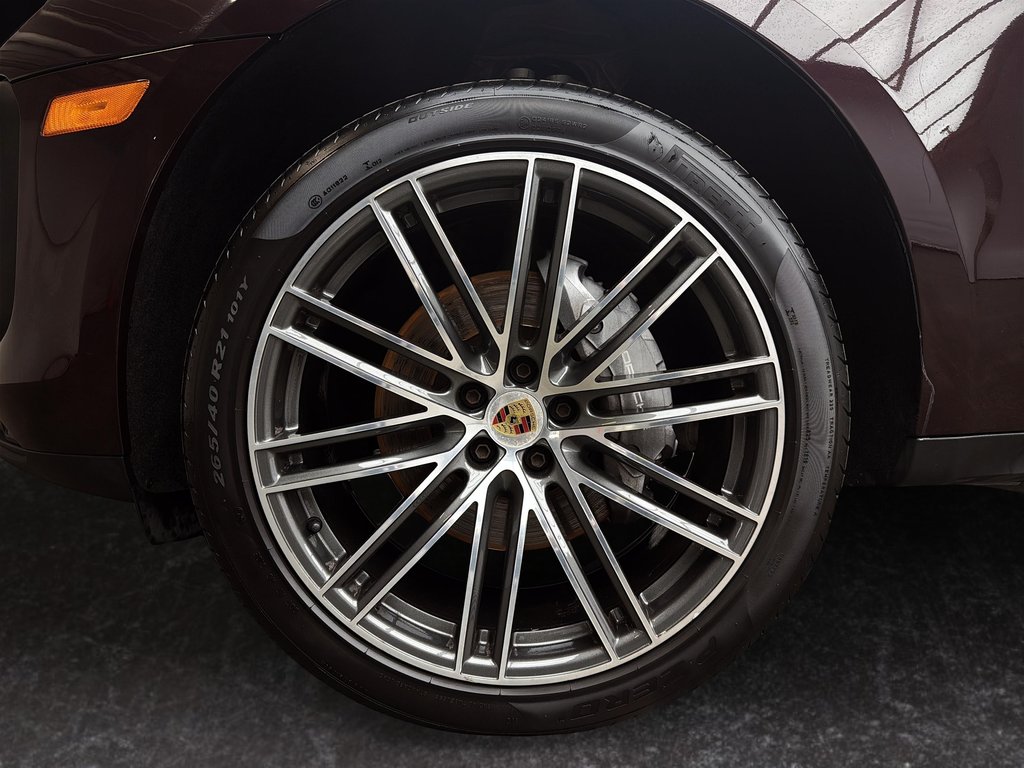 Porsche Macan Premium Package Plus 2024 à Laval, Québec - 11 - w1024h768px