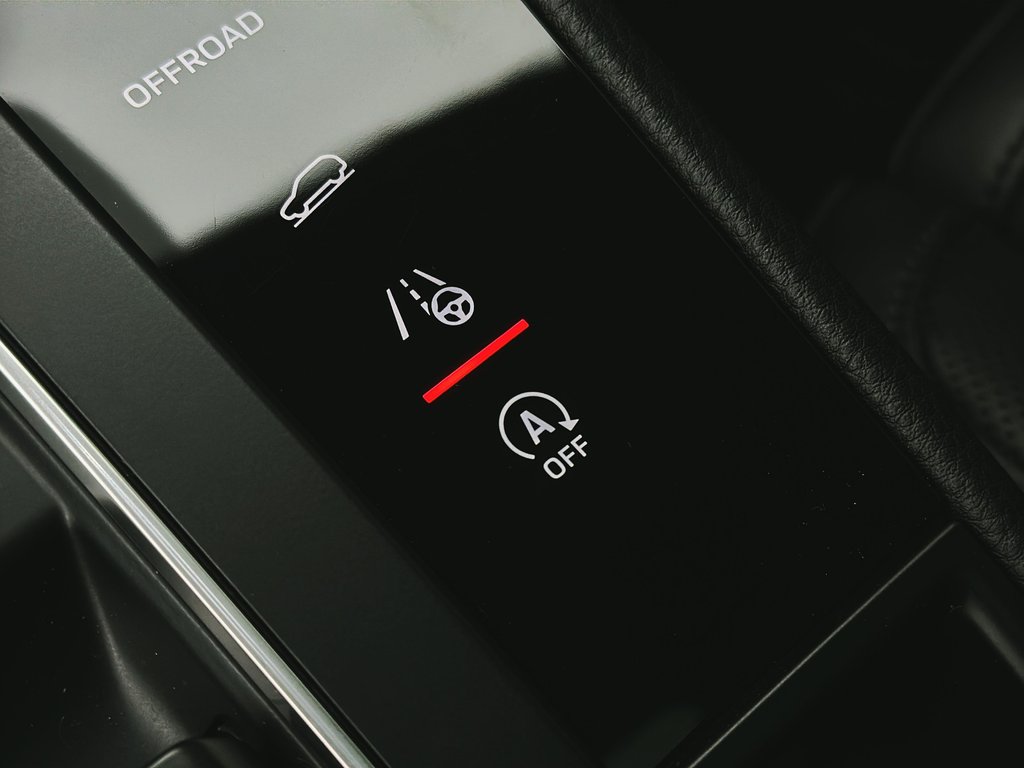 Porsche Macan Premium Package Plus 2024 à Laval, Québec - 22 - w1024h768px