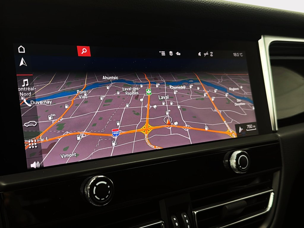 2024 Porsche Macan S Premium Package Plus in Laval, Quebec - 24 - w1024h768px