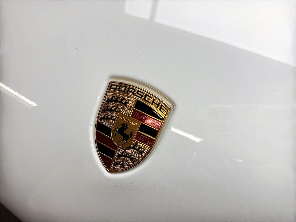 2024 Porsche Macan S Premium Package Plus in Laval, Quebec - 7 - w1024h768px
