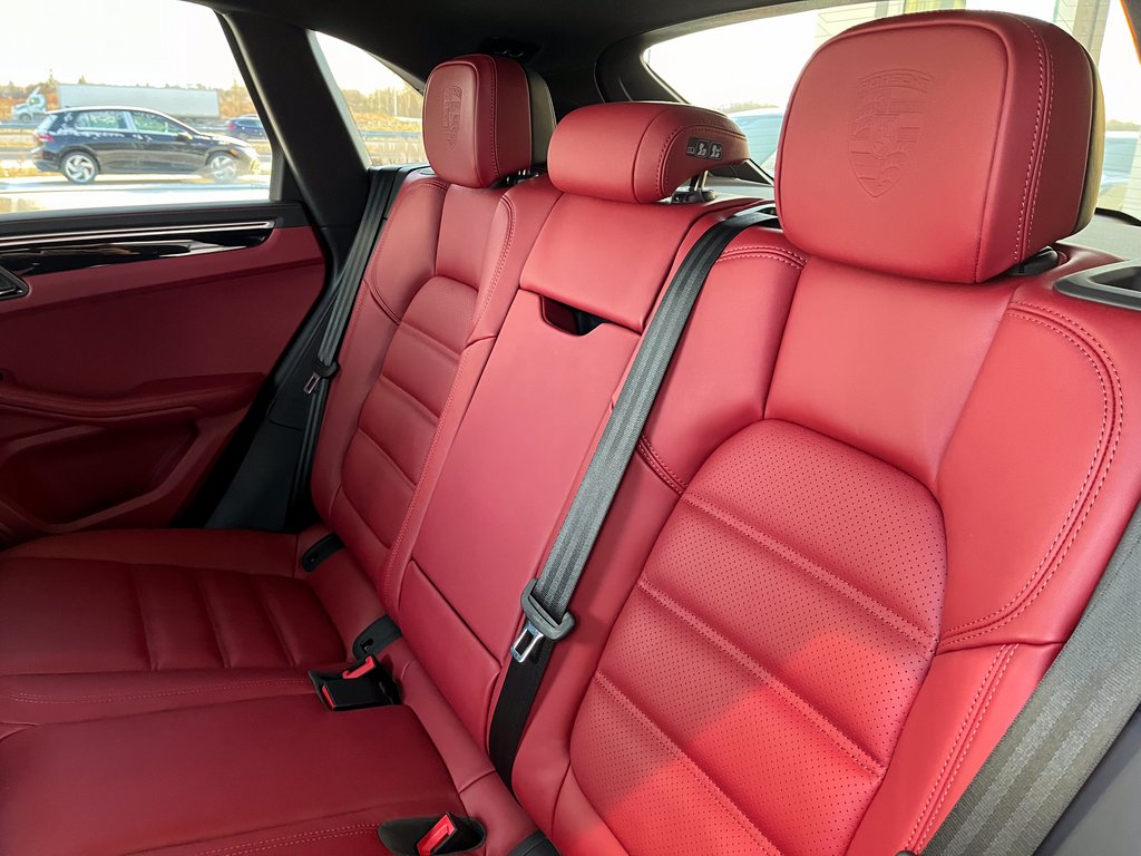 Porsche Macan S AWD 2024 à Laval, Québec - 40 - w1024h768px