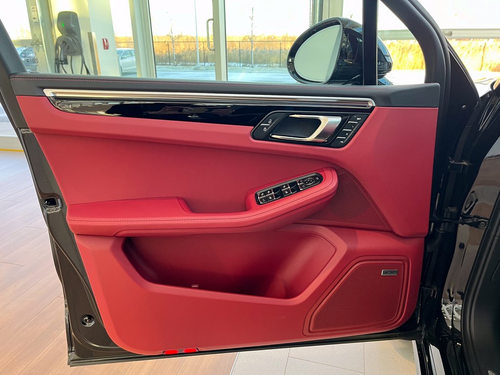 Porsche Macan S AWD 2024 à Laval, Québec - 24 - w1024h768px