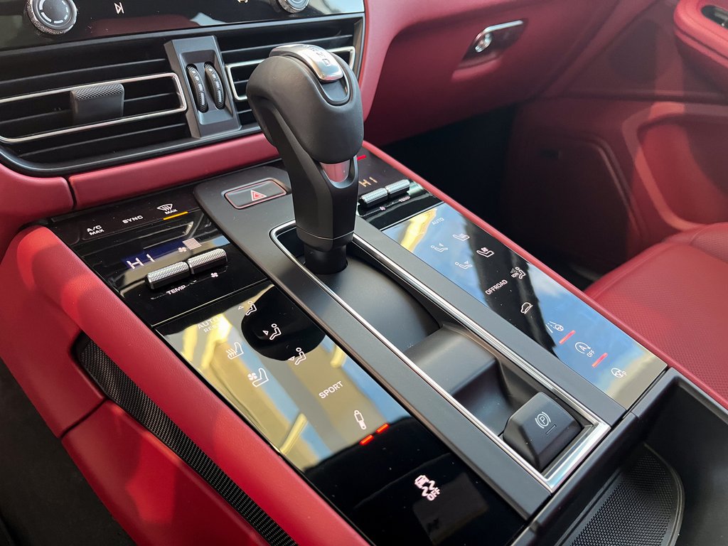 Porsche Macan S AWD 2024 à Laval, Québec - 36 - w1024h768px