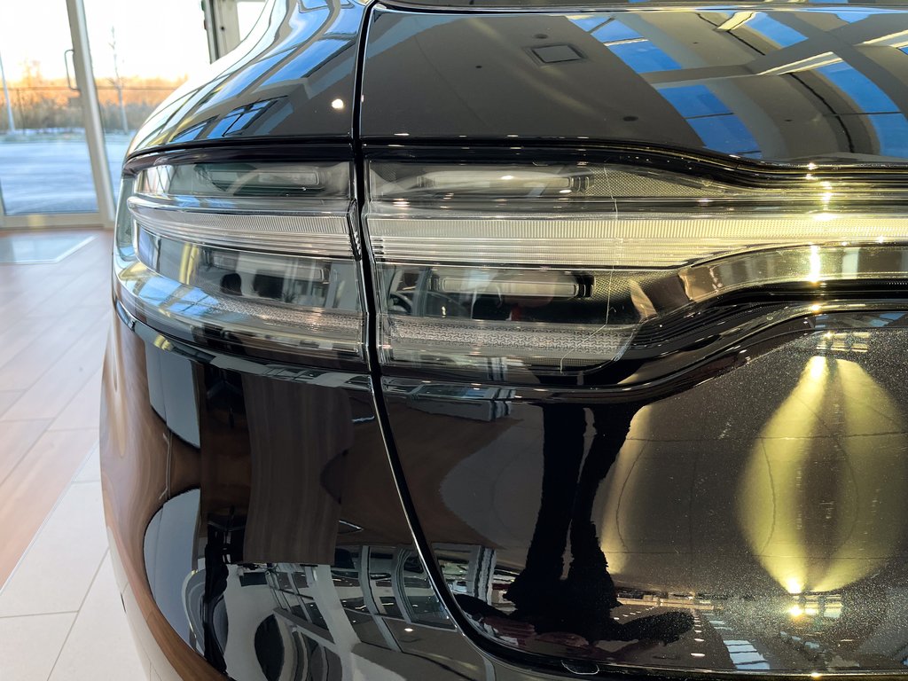 Porsche Macan S AWD 2024 à Laval, Québec - 9 - w1024h768px